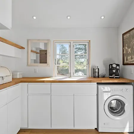 4 Bedroom Lovely In Vaeggerlose * Bøtø By