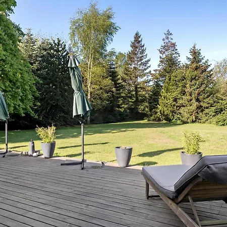 4 Bedroom Lovely In Vaeggerlose Ferienhaus Bøtø By